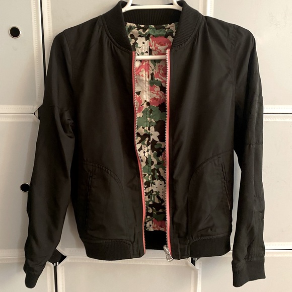 Reversible Jacket - Picture 2 of 6